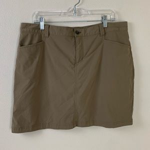 Eddie Bauer Women’s Khaki Adventure Skort – Size 14- Hiking Outdoor Attire